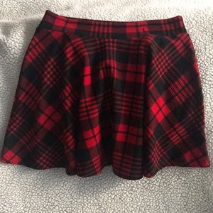 Red/black skirt NWOT (never been worn)